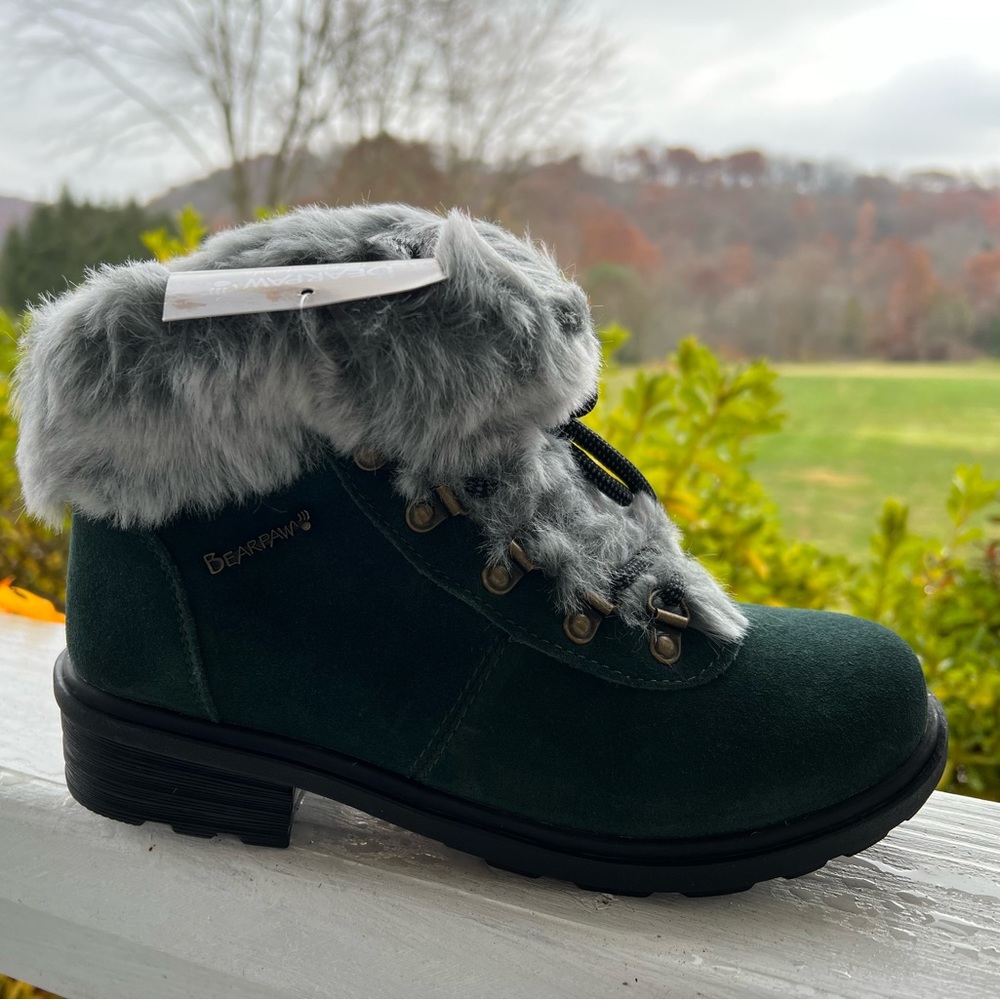 NIB Fur Bearpaw winter booties size 7 serenity